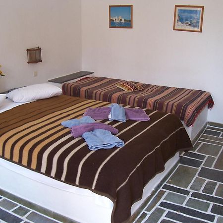 Pension Irini-Vicky Chora  Exterior photo