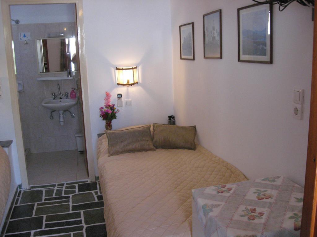 Pension Irini-Vicky Chora  Exterior photo
