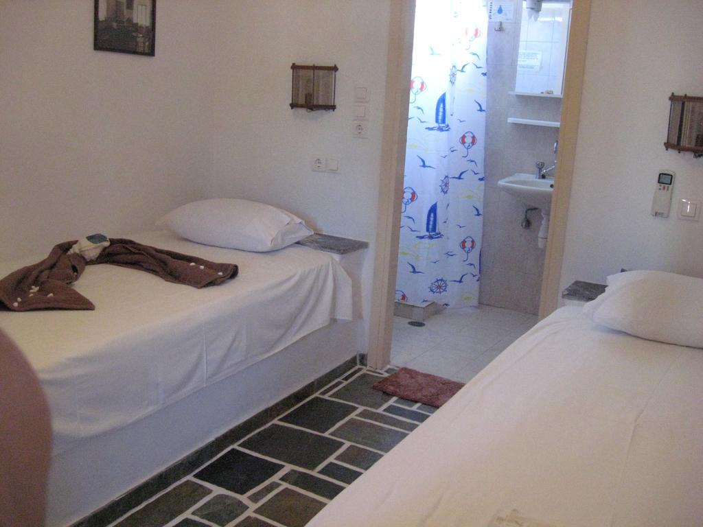 Pension Irini-Vicky Chora  Exterior photo